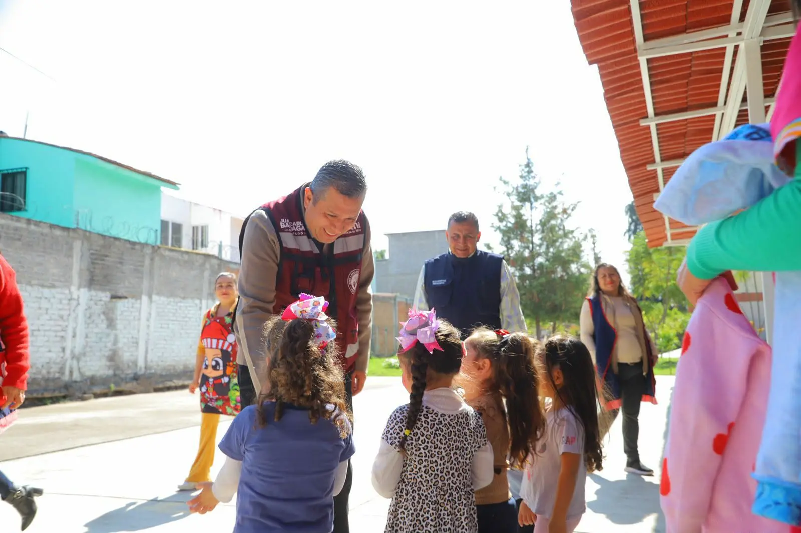 La educación es el camino para transformar Morelia: JC Barragán