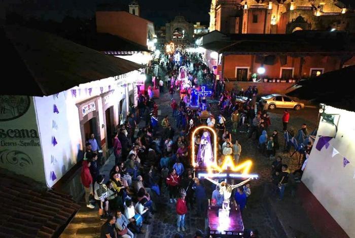 La histórica Procesión de los Cristos te espera en Tlalpujahua