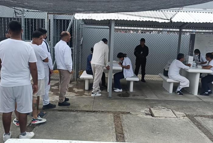 La salud llega a centros penitenciarios de Michoacán