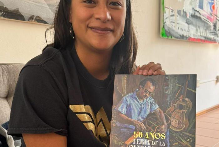 La senadora Reyna Celeste Ascencio participa como escritora en libro conmemorativo por los 50 años de la Feria de la Guitarra de Paracho