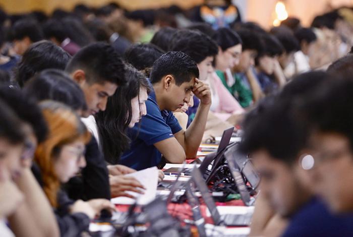 La UNAM inicia en León primera ronda de examen presencial tras irregularidades con la IA