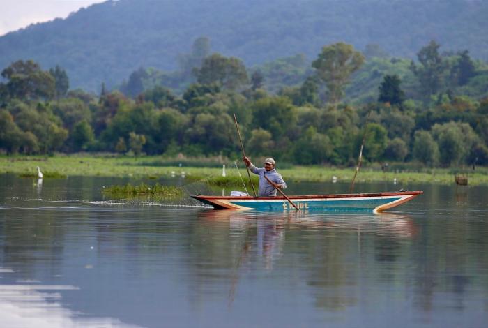 Lago de Pátzcuaro, por alcanzar las 7 mil hectáreas de superficie