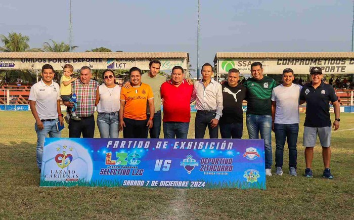 Lázaro Cárdenas se viste de fútbol: éxito en el partido de exhibición en la Unidad Deportiva Municipal