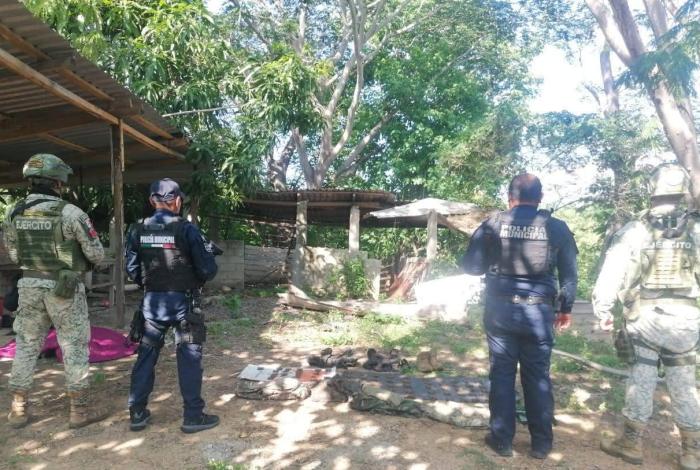 LC: aseguran narcocampamento, ropa táctica y cartuchos
