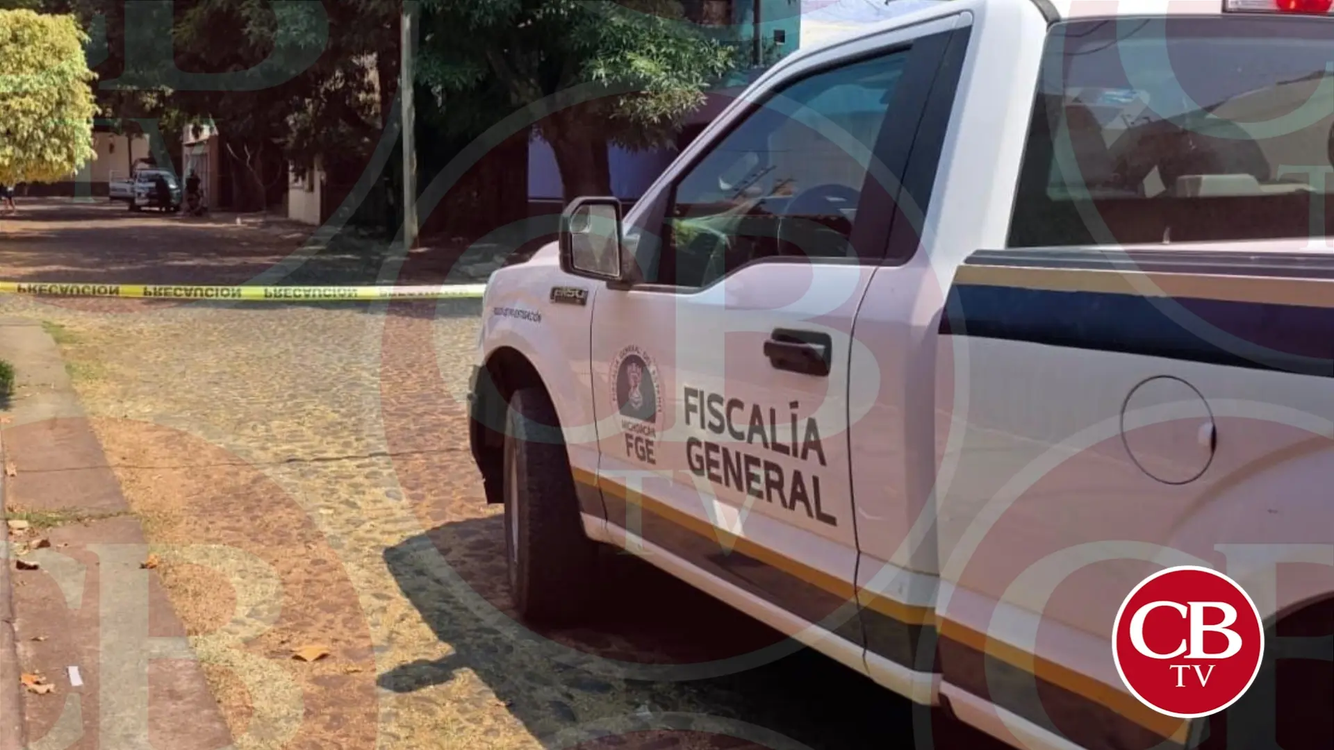 Le dan muerte a un hombre en la carretera Arteaga-Lázaro Cárdenas