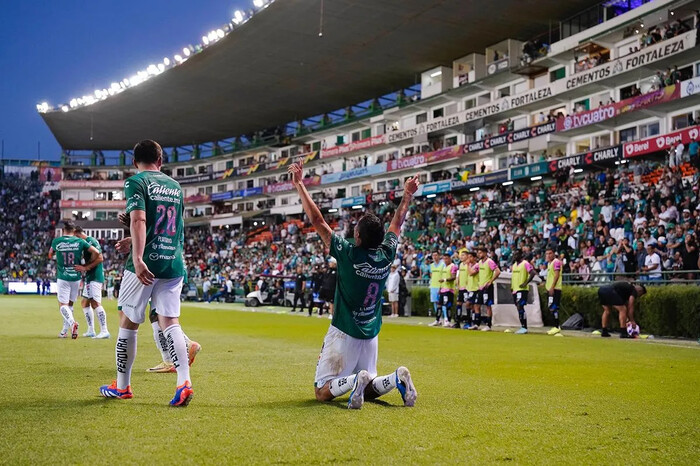 León Domina y golea a Querétaro en vibrante noche de fútbol