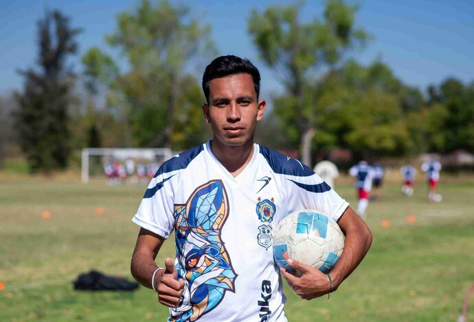 Liderato de goleo motiva al “Tigre”, jugador de la UMSNH