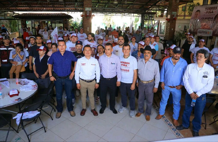 Líderes transportistas cierran filas con Torres Piña rumbo a Palacio Municipal