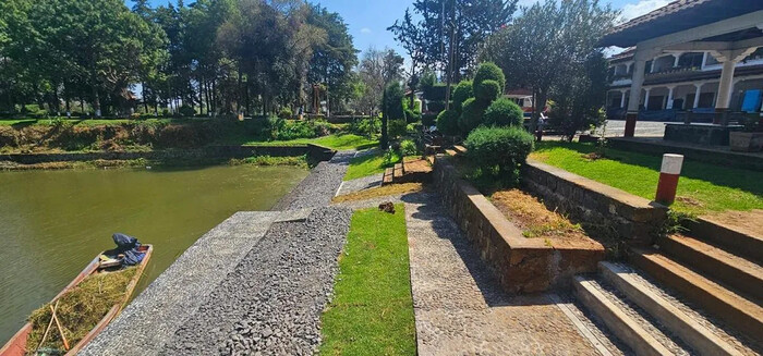 Listos, muelles del lago de Pátzcuaro para Noche de Muertos