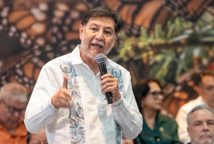 Llama Fernández Noroña a unidad dentro de Morena