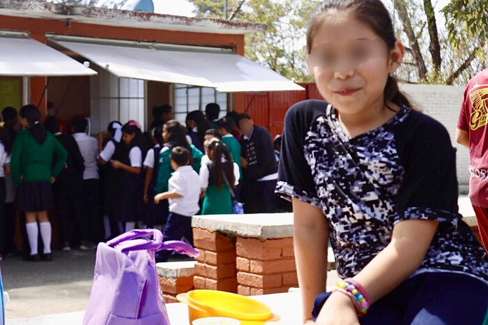 ¡Llegó la tercera ola! Piden a escuelas permitir ropa ligera en lugar de uniforme