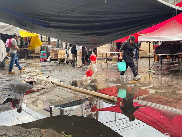 Lluvia y granizo sorprenden a morelianos este domingo