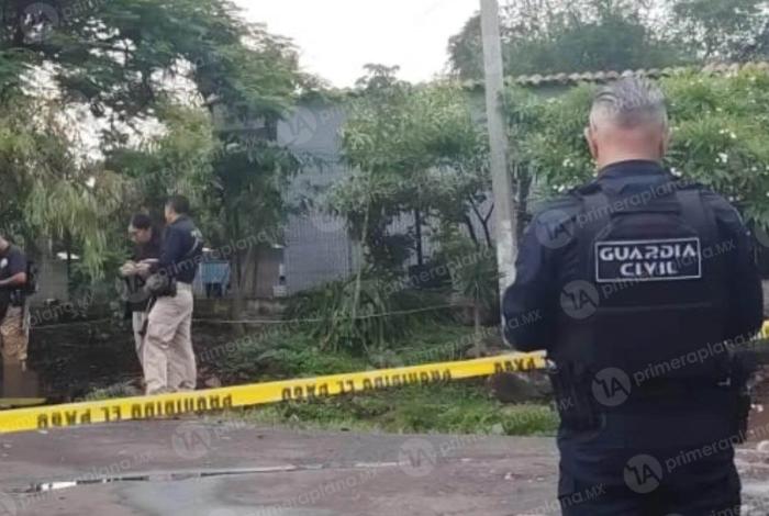 Lo at4can a tiros y muere en el hospital, en Morelia