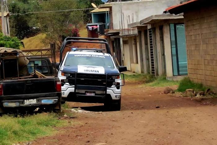 Lo atacan motosicarios en Uruapan