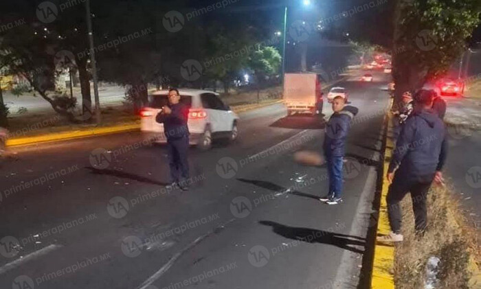 Lo atropellan y m4t4n en primeros minutos de Navidad, en Periférico de Morelia