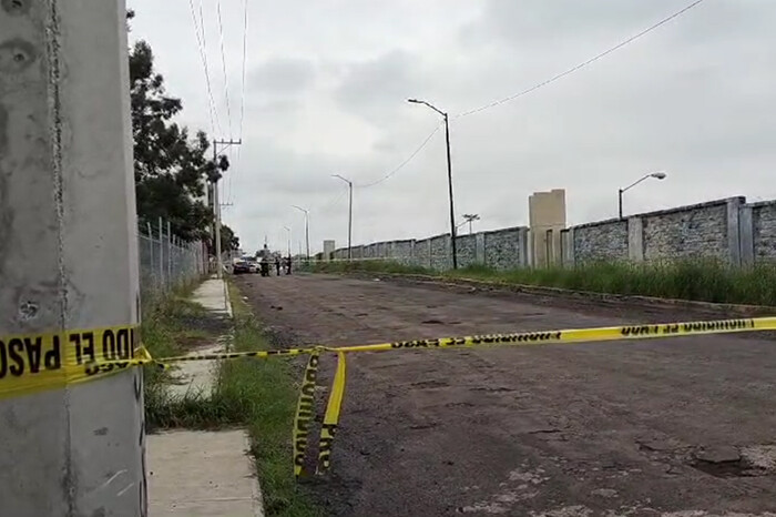 Localizan a un hombre asesinado a un costado del Estadio Morelos; estaba maniatado