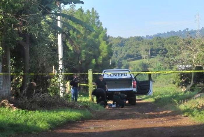 Localizan a un hombre ejecutado en la colonia Laguna del Ahogado, Uruapan