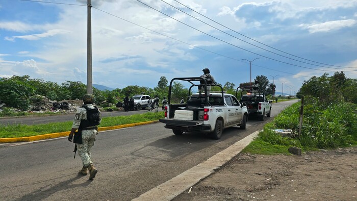 Localizan cadáver putrefacto y maniatado de una mujer, en predio de Zamora