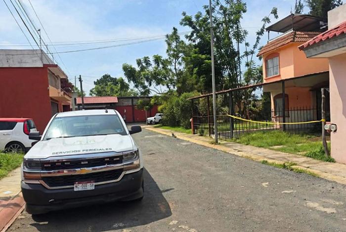 Localizan cadáver putrefacto y con huellas de violencia en el Fraccionamiento Las Bugambilias de Uruapan