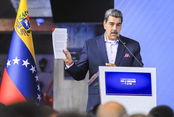 Maduro dice que en 2025 triunfó "la lealtad suprema" de la Fuerza Armada venezolana