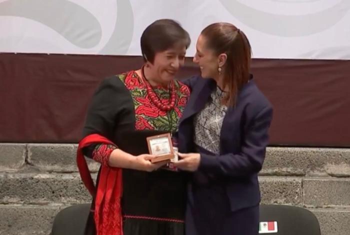 Maestra michoacana destaca esperanza y justicia para la educación pública en México