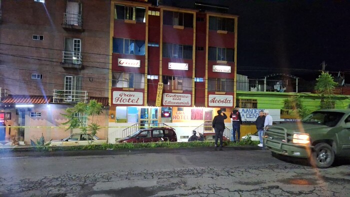 Malosos balean hotel en la colonia El Periodista, en Uruapan