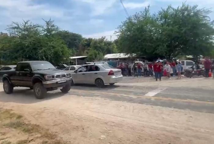 Manifestantes de la UIIM Costa liberan vialidad federal tras acuerdo con Iemsysem