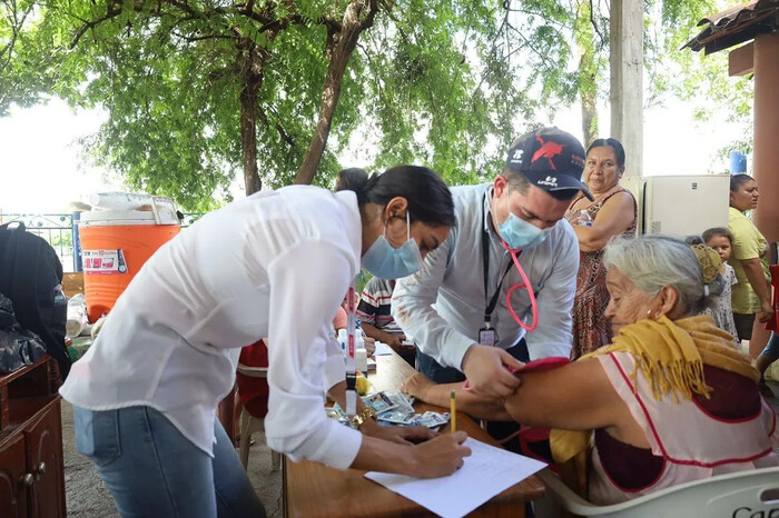 Mantiene SSM acciones de apoyo a comunidades afectadas por inundaciones en Huetamo