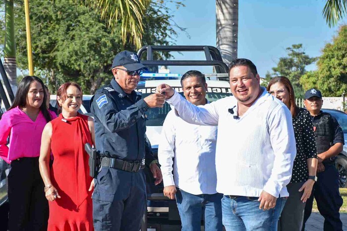 Manuel Esquivel Entrega Nuevo Parque Vehicular Municipal