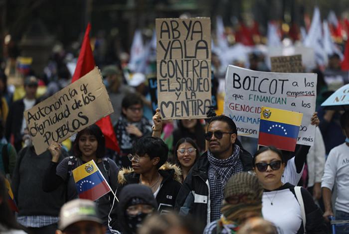 Marchan contra el “imperialismo” de EUA en Venezuela y amenazas de Trump a México