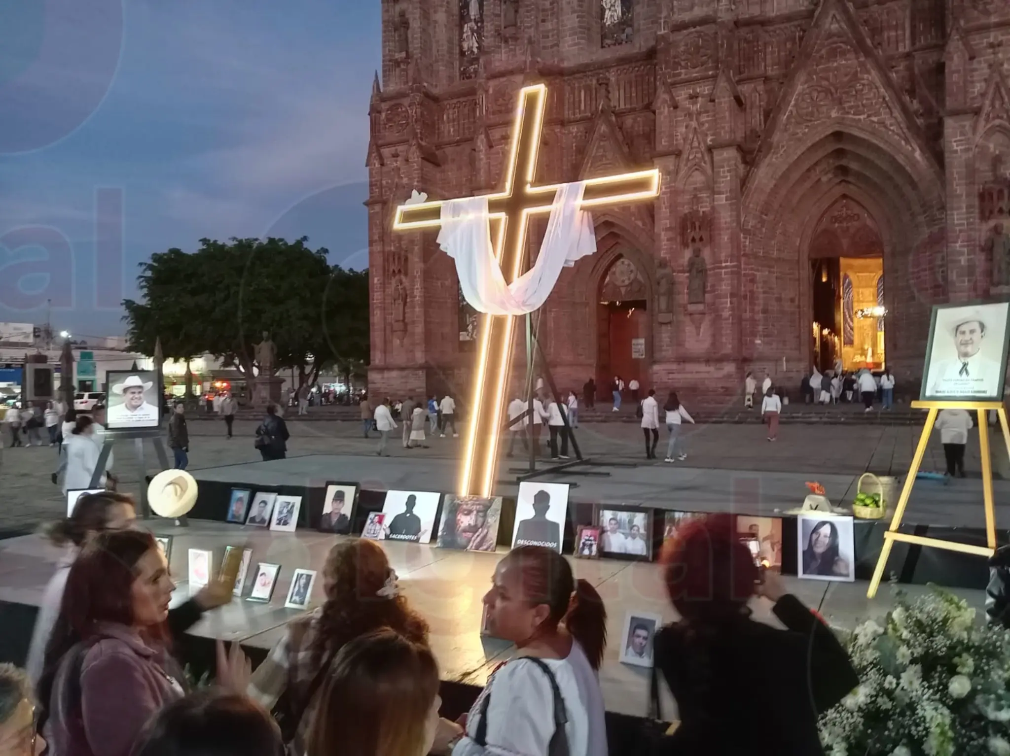 Más de 4 mil fieles se reúnen en Zamora para pedir paz y justicia tras la muerte de Carlos Manzo