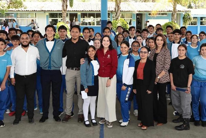 Más de 500 planteles de bachillerato en Michoacán con pase automático