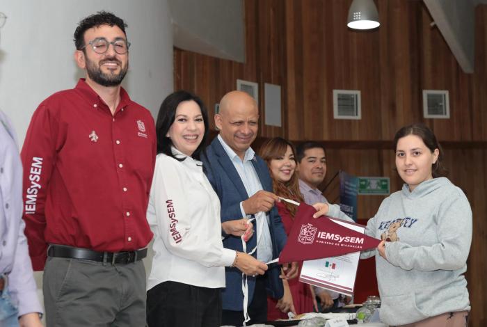 Más de medio millón de pesos para movilidad estudiantil en la región Ciénega: Iemsysem