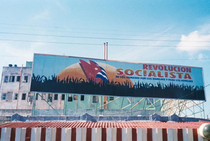 Más que derrocar al gobierno, lo que EUA busca en Cuba es un cambio económico, según expertos