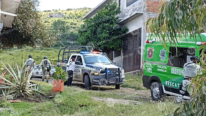 Matan a taxista en Uruapan y encuentran un cuerpo en Morelia