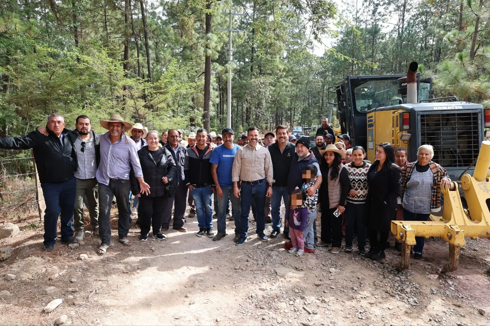 Mejora de caminos rurales, refleja alianza del Ayuntamiento con comunidades: Yankel Benítez