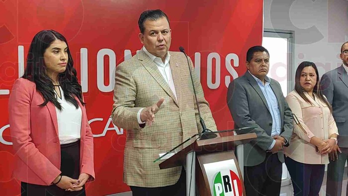 Memo Valencia pide licencia para dejar la diputación local