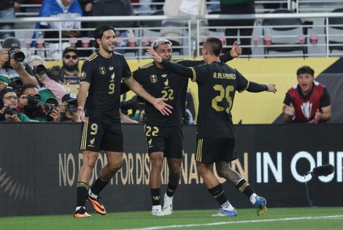 México doblega a Honduras para instalarse en la final de la Copa Oro 2025