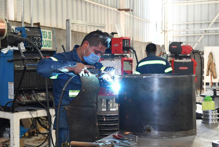 México es menos productivo que hace 25 años, advierte exdirectivo del BID