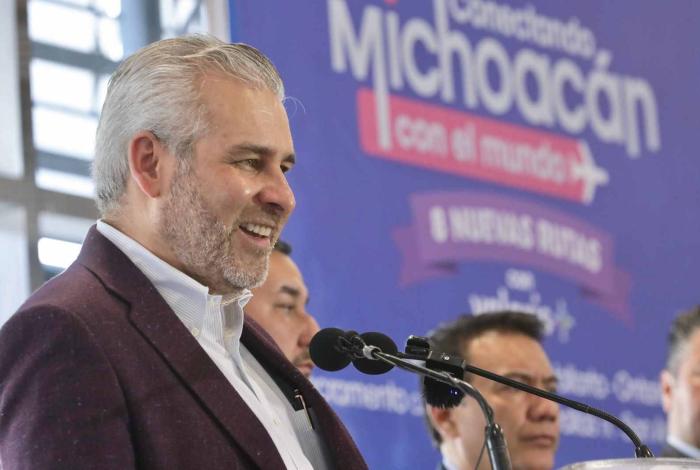 Michoacán alcanza cifra récord en 2025; más de 1.5 millones de turistas llegaron por aire: Bedolla