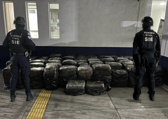 #Michoacán | Detiene SSP a 3 personas con casi una tonelada de mariguana