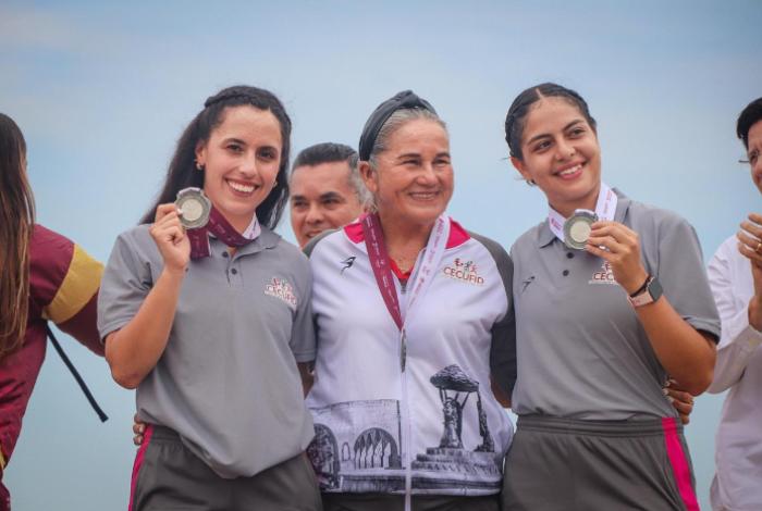 Michoacán gana oro y plata en voleibol de playa en Olimpiada Nacional