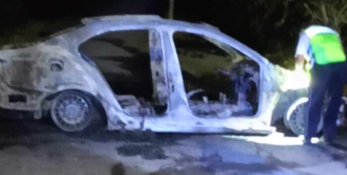 #Michoacán | Se registra incendio de auto en Álvaro Obregón; tiene reporte de robo