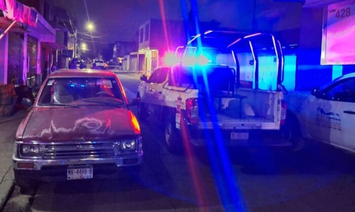 #Michooacán | Atacan a los ocupantes de una camioneta en Uruapan; hay un fallecido