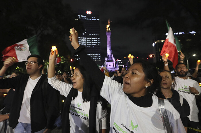 Miles de trabajadores del Poder Judicial protestan contra reforma aprobada