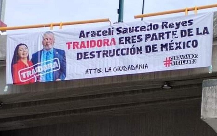 Morelia: Cuelgan manta en puente de salida a Mil Cumbres contra Araceli Saucedo