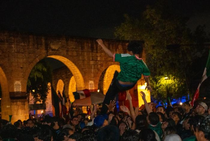 Morelia festejó triunfo de México sobre Ecuador con saldo blanco