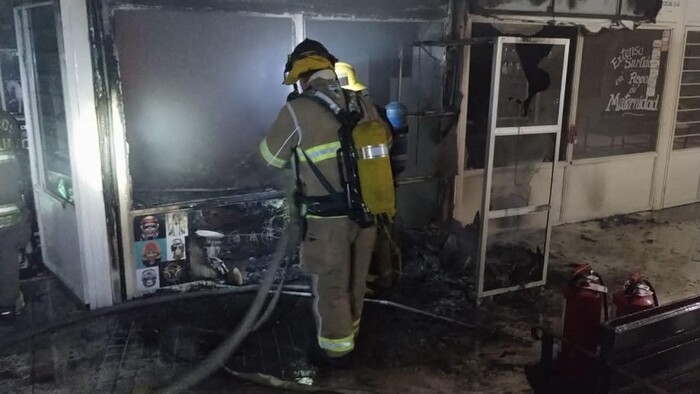 Morelia: Reportan incendio en local «Tu Plaza Capuchinas»