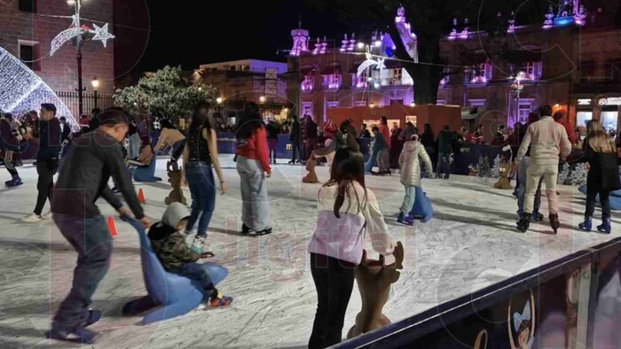 Morelia se congela en la diversión: la pista de hielo llena de emoción