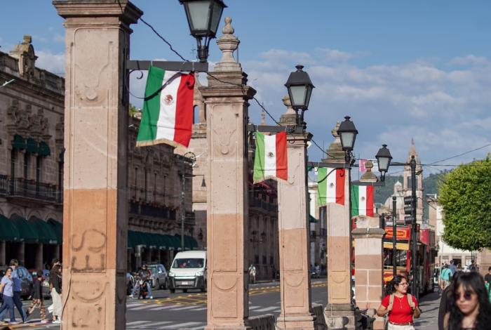 Morelia se engalana para celebrar a México este mes de septiembre